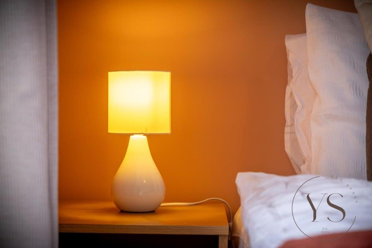 Sienna Longton Studio 2D - Wi-Fi, Alton Towers, Netflix Stoke-on-Trent Ngoại thất bức ảnh