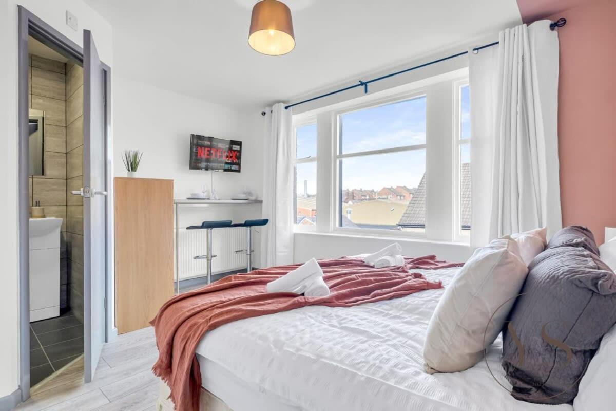 Sienna Longton Studio 2D - Wi-Fi, Alton Towers, Netflix Stoke-on-Trent Ngoại thất bức ảnh