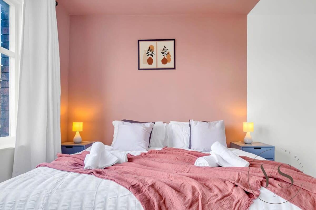 Sienna Longton Studio 2D - Wi-Fi, Alton Towers, Netflix Stoke-on-Trent Ngoại thất bức ảnh