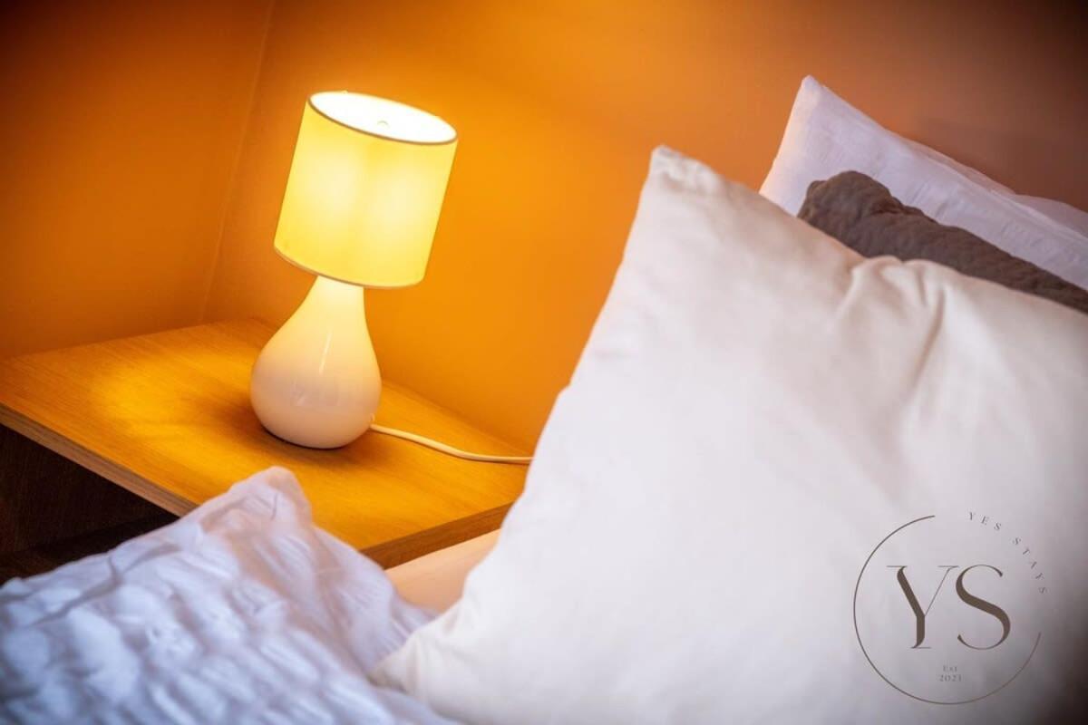Sienna Longton Studio 2D - Wi-Fi, Alton Towers, Netflix Stoke-on-Trent Ngoại thất bức ảnh