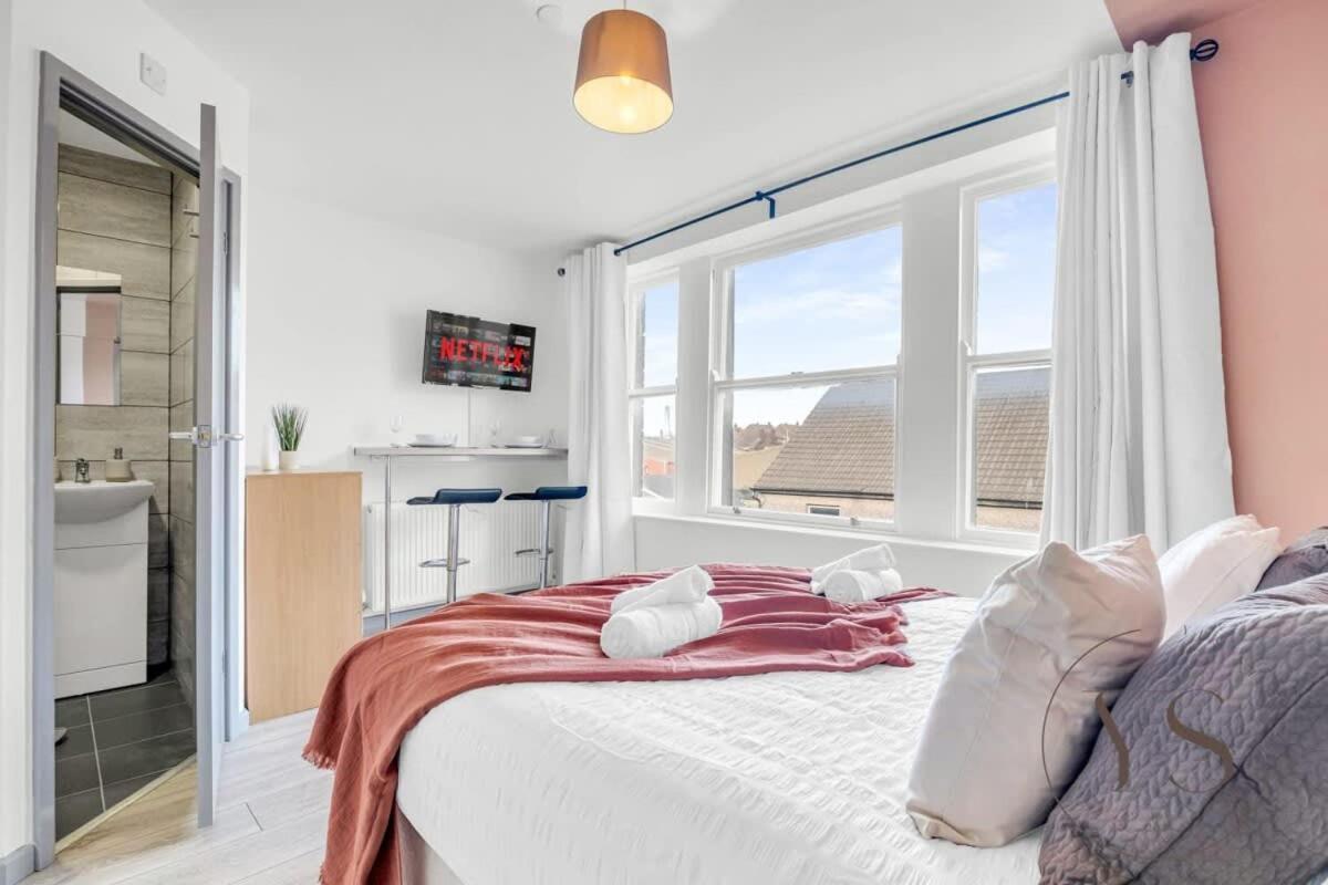 Sienna Longton Studio 2D - Wi-Fi, Alton Towers, Netflix Stoke-on-Trent Ngoại thất bức ảnh